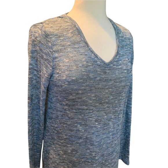Apt 9 Blue & Gray W/ Silver Metallic Threads Long Sleeve light Weight V neck top - Picture 7 of 7